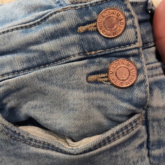 Kids H&M light denim overalls - Picture 7 of 8